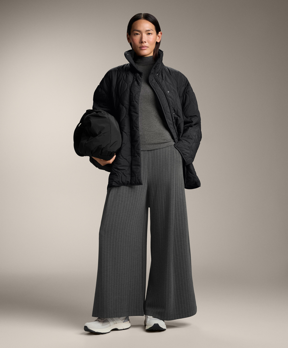 Oysho Футболка Base Layer в рубчик с высоким воротником и лиоцеллом, темно-серый