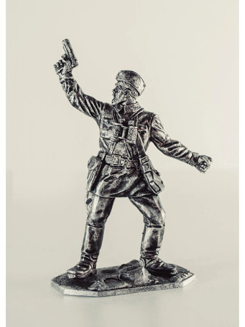 Оловянный солдатик Политрук