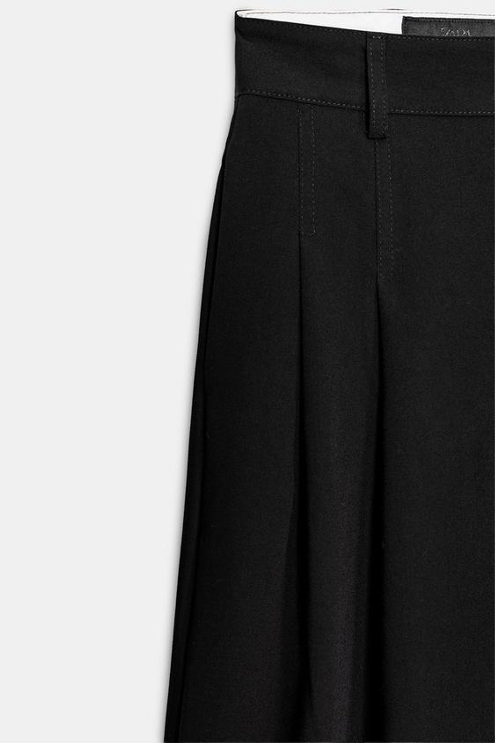 ZARA БРЮКИ С ЗАЩИПАМИ, ЧЕРНЫЙ