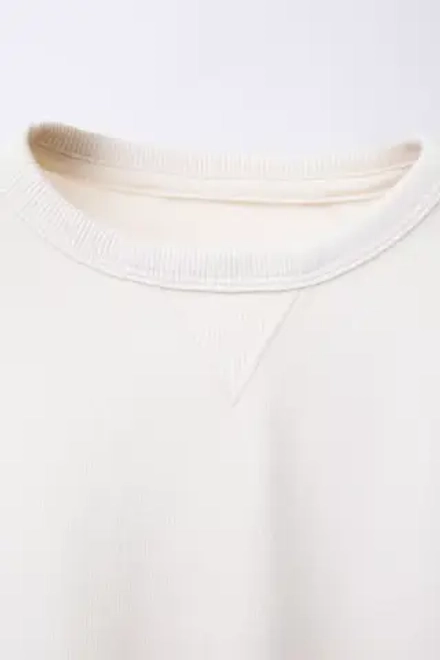 ZARA КОМПЛЕКТ ИЗ ОДНОТОННОЙ ФУТБОЛКИ И ШОРТОВ-БЕРМУДОВ, ЭКРЮ