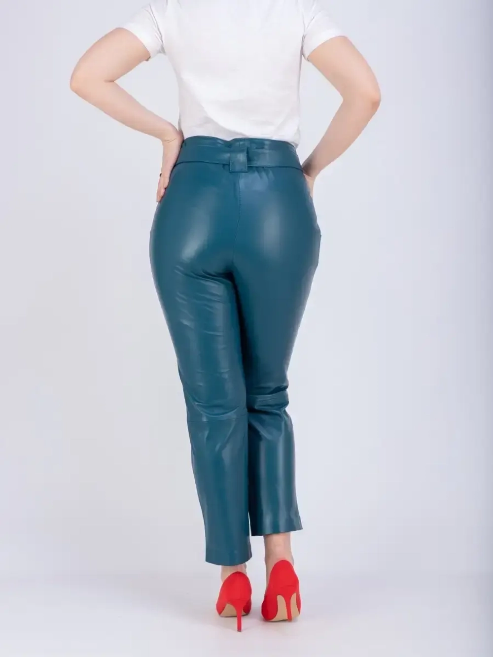 Брюки кожаные женские натуральные