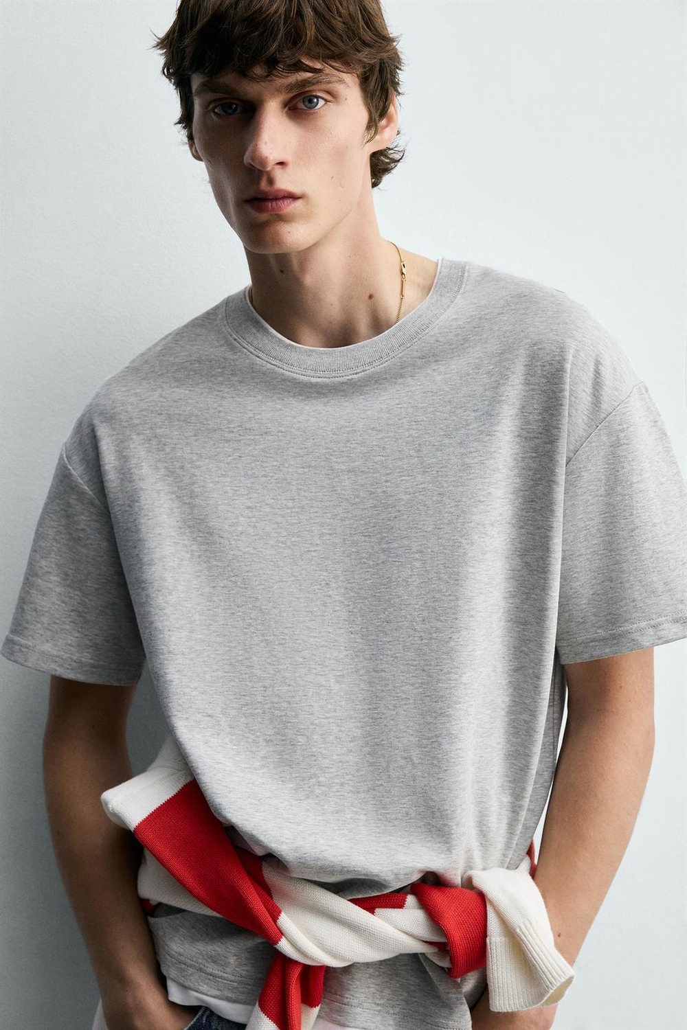 ZARA ФУТБОЛКА С ДВОЙНОЙ КОНТРАСТНОЙ ОТДЕЛКОЙ, СЕРЫЙ МЕЛАНЖ