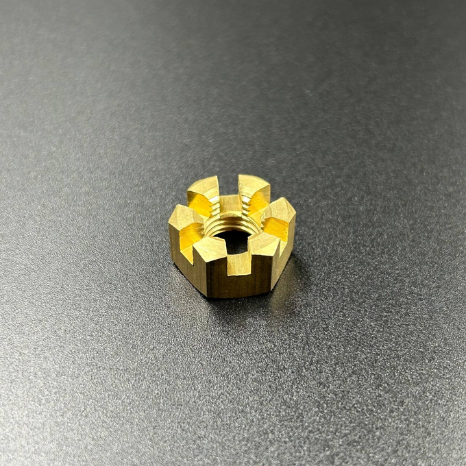 Гайка крепления гребного винта Tohatsu 6-9.8, MFS6-8 (KACAWA)