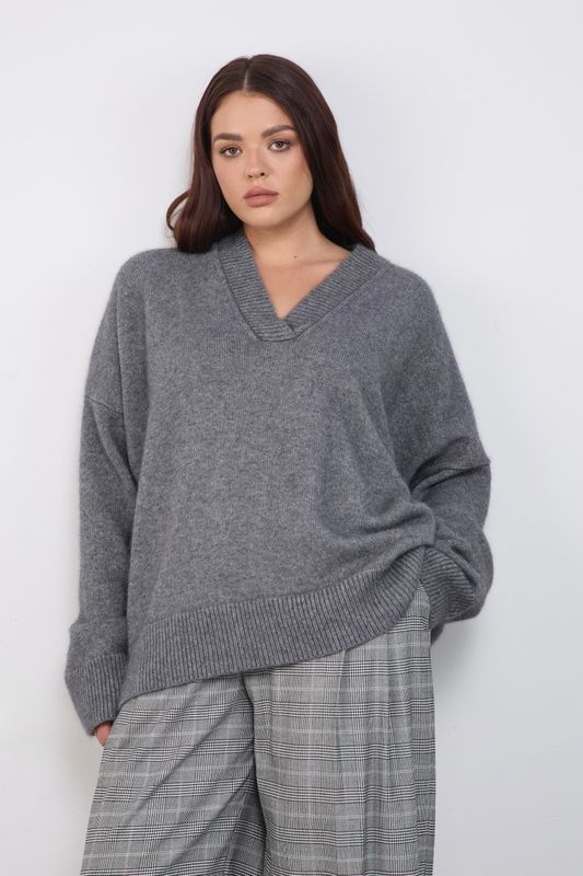 Джемпер вязаный из премиальной шерсти, графит