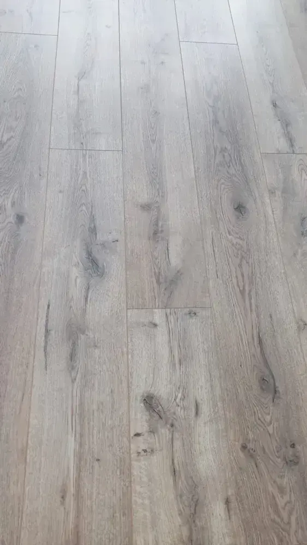 Ламинат KRONOSTAR Special Edition 4925 Дуб Мирто 8мм, 32кл, 1380x191x8, V4 ФАСКА, 2,109 кв м