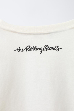 ZARA ФУТБОЛКА С ПРИНТОМ ROLLING STONES ©, ЭКРЮ