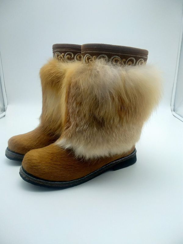 41 Унты женские из лисы и пони