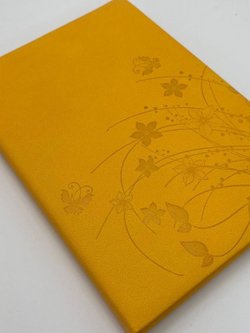 Блокнот 135 л. В5 25*17,5 см лин. желтые цветы  (7670-3)