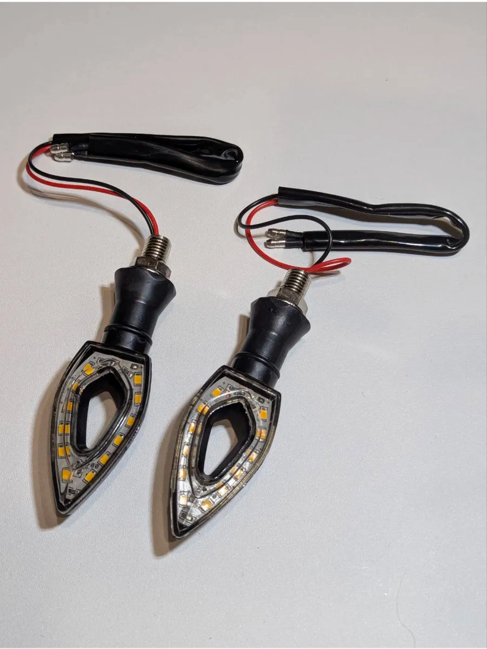 +t Поворотники на мотоцикл комплект 2шт