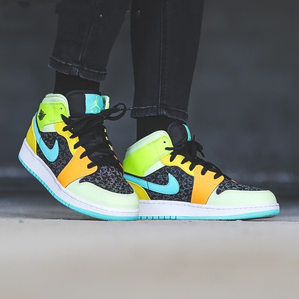 Jordan 1 Mid SE Aurora Green GS