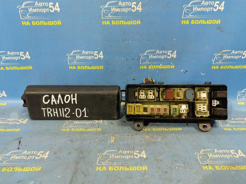 Блок предохранителей подкапотный TOYOTA HIACE 1994