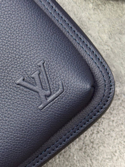 Нагрудная сумка-слинг Louis Vuitton Avenue