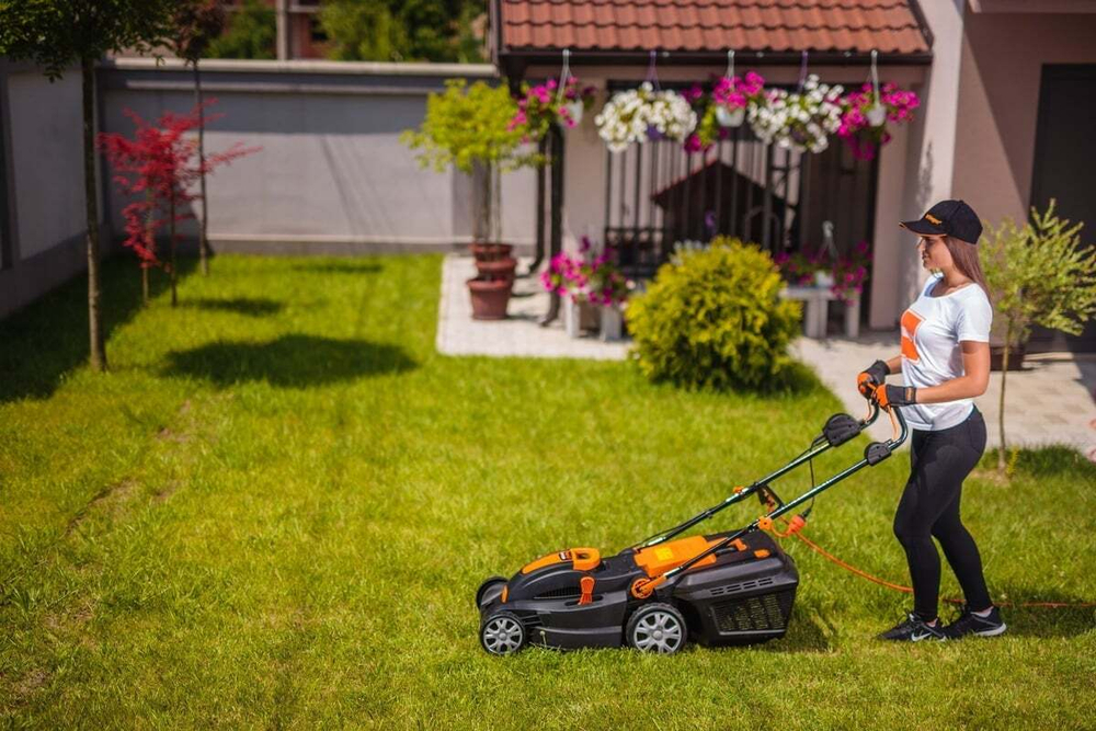 Газонокосилка электрическая Villager Villy1800P