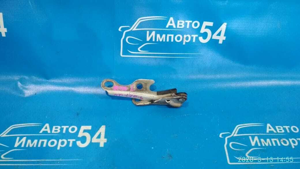 Петля капота левая TOYOTA CARINA 1990