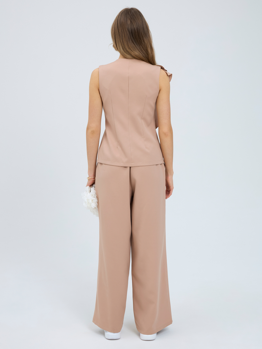 Костюм нарядный двойка брючный с жилеткой бежевый