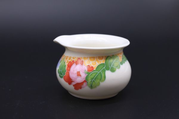 Сливник белый с цветами, фарфор, 200мл