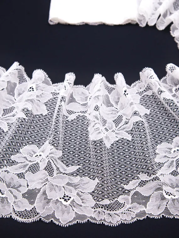 03-259 Кружево эластичное 22 см, цветы/ромбик, айвори 004