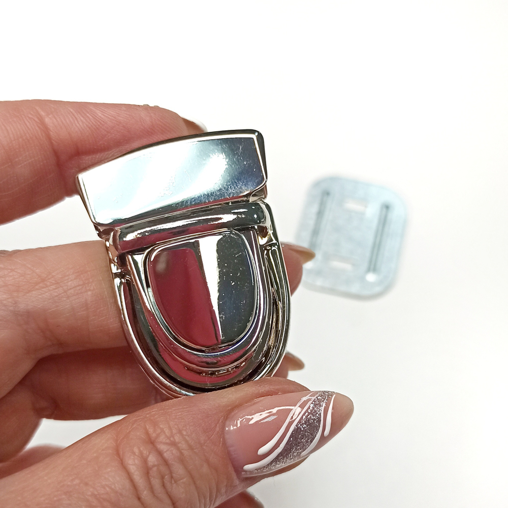 Замок-защелка на зажимах 40*30 Серебро