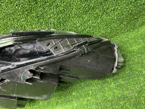 Битая Фара левая Hongqi H5 2 (2022-н.в.) LED