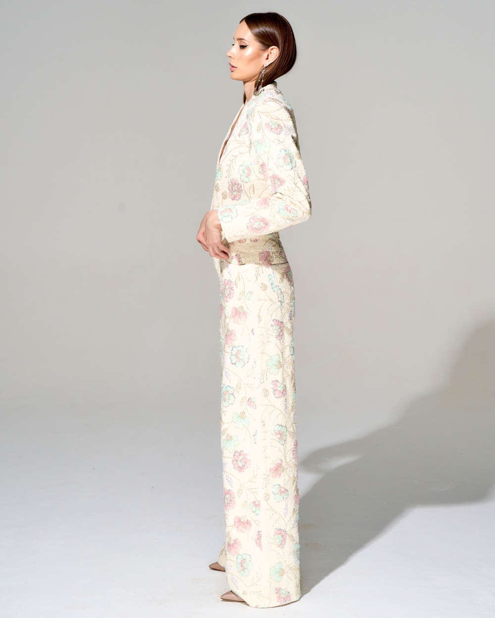 Брюки с вышивкой ручной работы