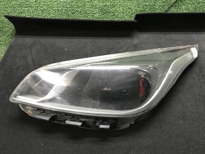 Стекло фары левое Kia Rio 4 FB (2017-2020)