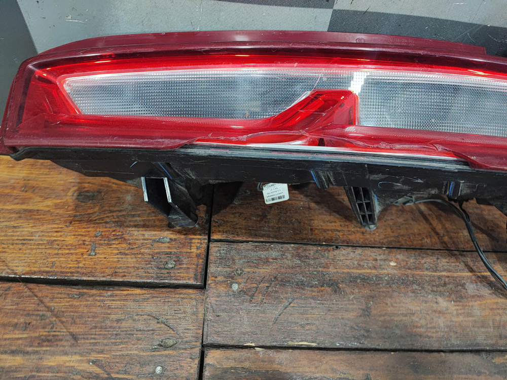 Фонарь задний правый Chevrolet Camaro 6 15-18 Б/У Оригинал 84136773