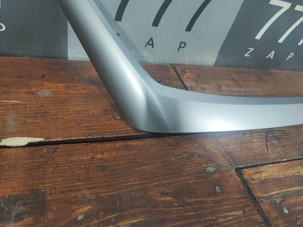 Накладка обшивки двери левая задняя RAV4 (XA40) 12-19 Б/У Оригинал 7464642040