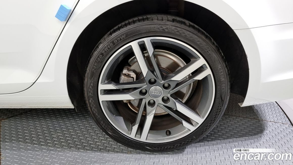 Audi A4 (B9) 40 TFSI Premium (12.2019)