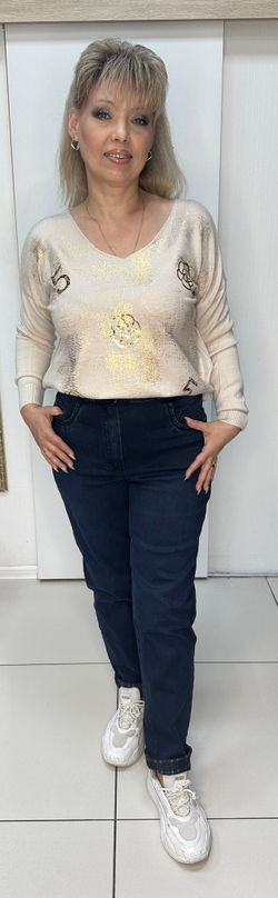 Темно-синие джинсы полной длины