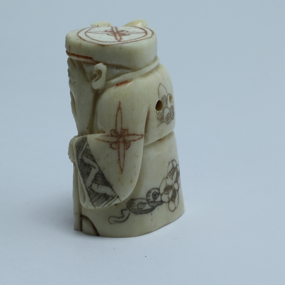 Нэцкэ Дзюродзин с иероглифом счастье и посохом