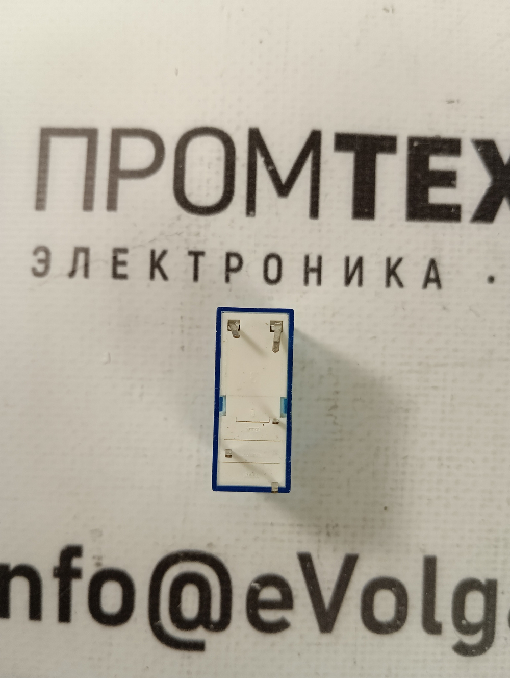 Электромеханическое реле Finder 40.51.9.024.0000 б/у