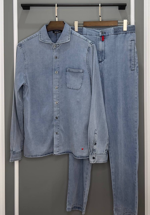 Джинсовый костюм Kiton