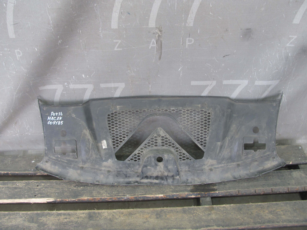 Кожух замка капота Porsche Macan (95B) 14-18 Б/У Оригинал 95b805806