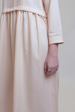 Кремовое платье с кулиской из тонкой шерсти