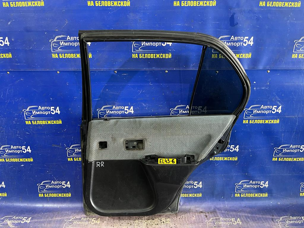 Дверь задняя правая TOYOTA CORSA 1991