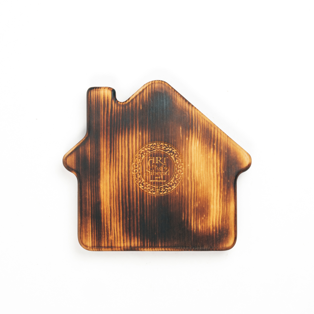 Деревянная менажница из кедра для подачи блюд и закусок с гравировкой "Home, sweet home!"