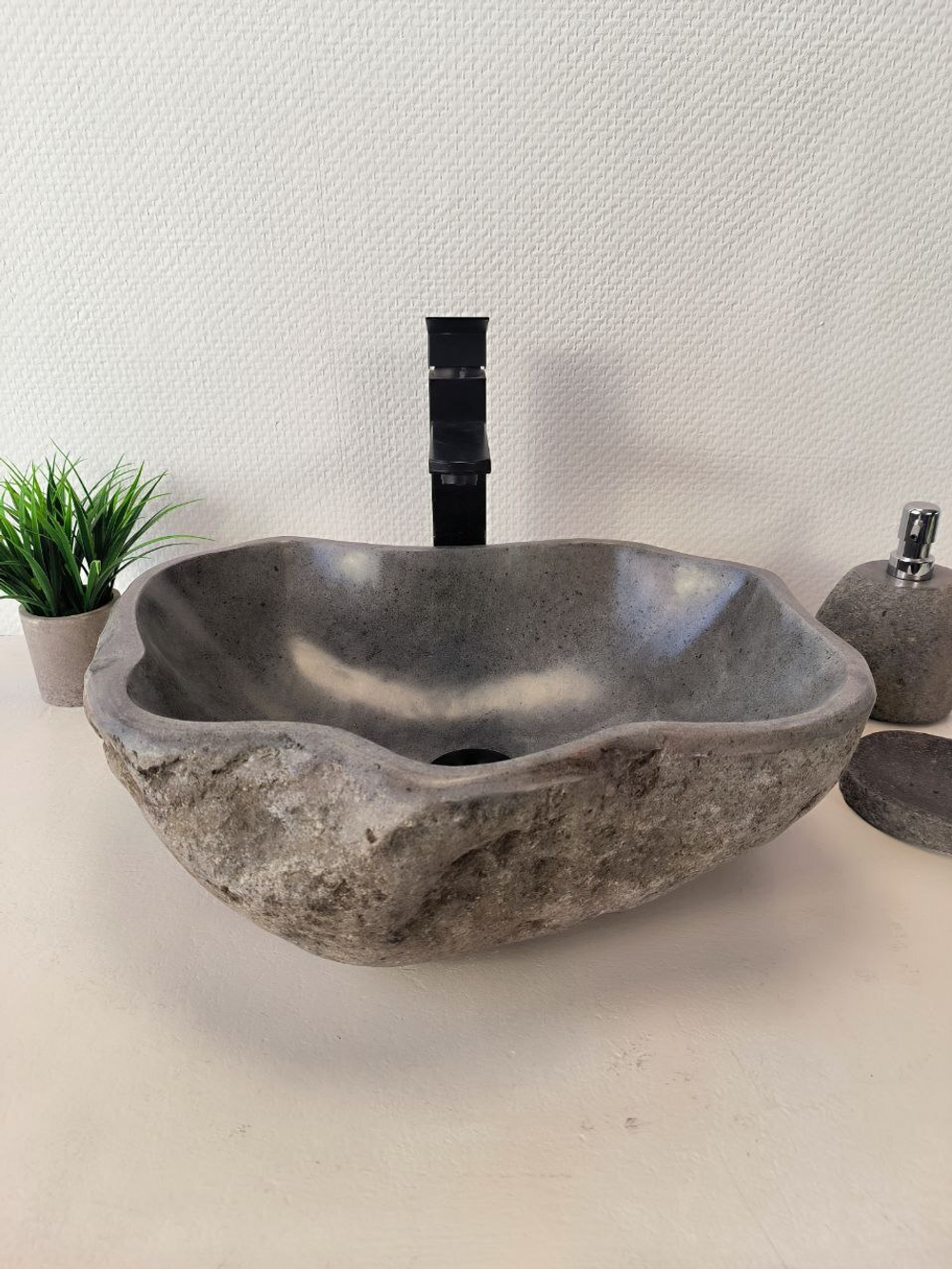 Раковина из речного камня RS-65969 45х36х15 из натурального камня