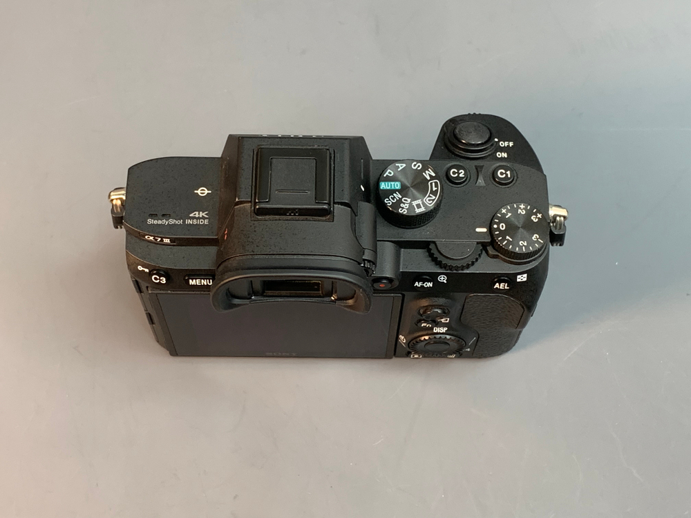 Sony A7 III 27.000 кадров