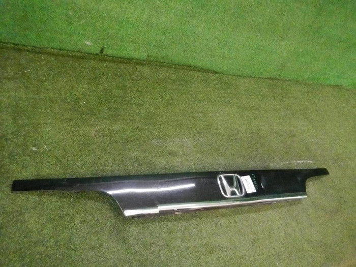 Накладка крышки багажника Honda Cr-v 4 (2011-2015)