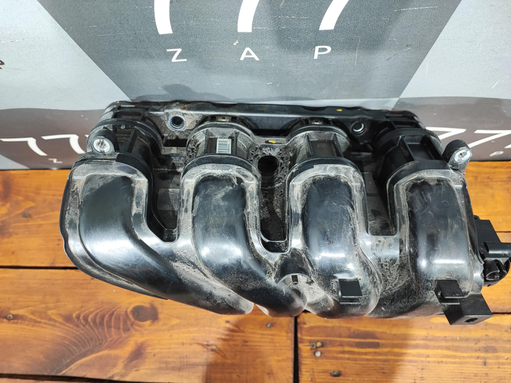 Коллектор впускной 1.6 G4FG Kia Hyundai Б/У Оригинал 283102B850