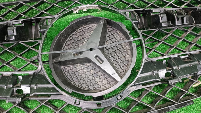 Решетка радиатора Mercedes GLK X204 (2012-2015)