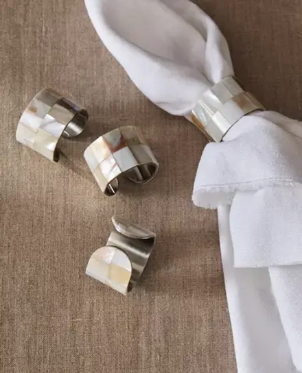 ZARA HOME ПЕРЛАМУТРОВЫЕ КОЛЬЦА ДЛЯ САЛФЕТОК (НАБОР ИЗ 4 ШТ.), СВЕТЛО-БЕЖЕВЫЙ