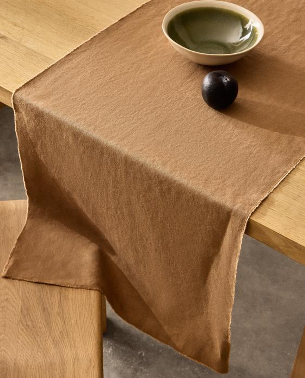 ZARA HOME СКАТЕРТЬ-ДОРОЖКА НА СТОЛ ИЗ СТИРАННОГО ЛЬНА, ЖЕЛТОВАТО-КОРИЧНЕВЫЙ