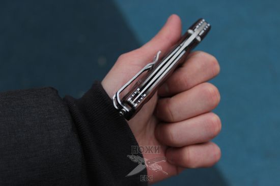 Складной нож Mcusta Damascus Elit Tactility MC-0122DR c клинком из стали VG-10 San Mai (Laminated Stainlesss Damascus) рукоять дерево