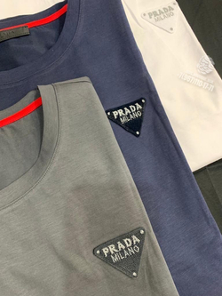 Футболка Prada