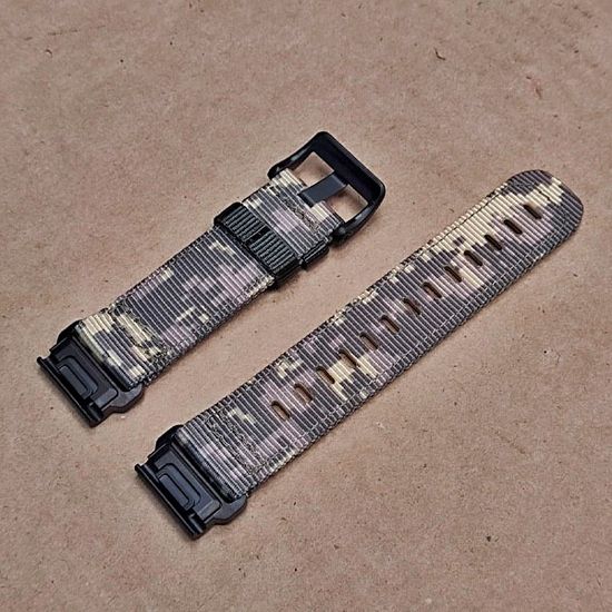 Ремешок тактический Tactix 22 мм. для Garmin Fenix 7 / 6 / 5, Forerunner 935 / 945 / 955, instinct, instinct 2, Epix Gen 2 нейлоновый быстросъемный на застежке (Пиксель)