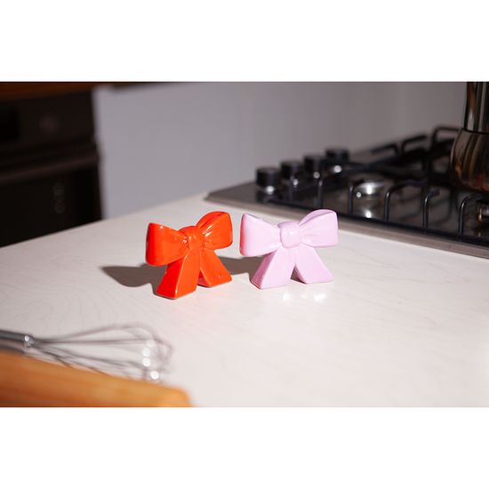 Набор из солонки и перечницы bow