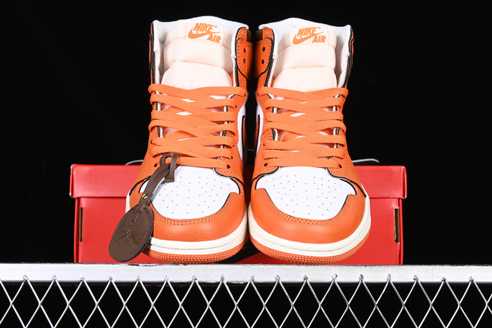 Air Jordan 1 Retro High OG  "Starfish"