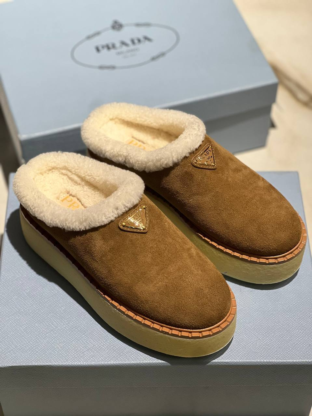 Угги Prada