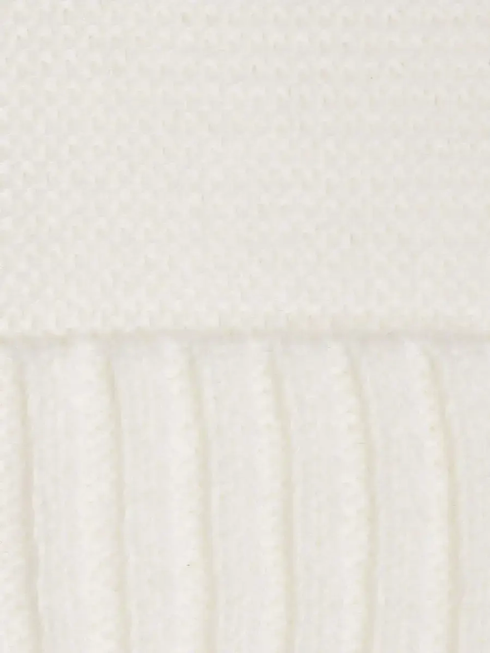 Шапка и снуд вязаная демисезонная для детей